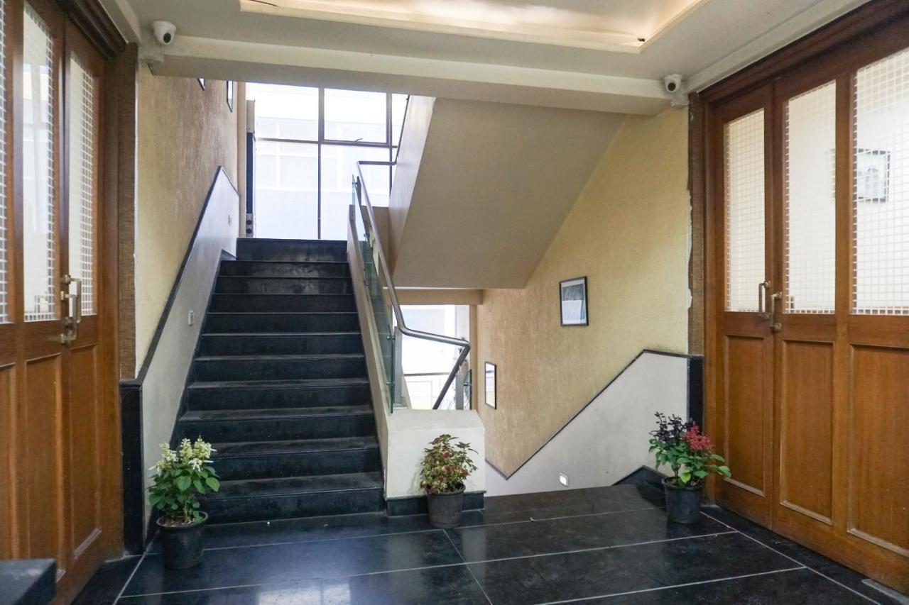 Super Townhouse Oak Sr Hotel Wakad Pune Esterno foto