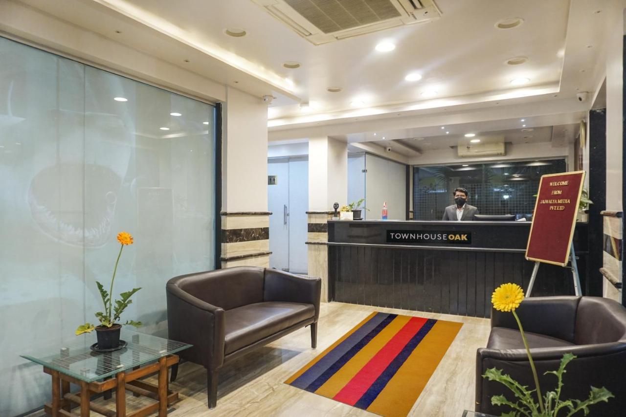 Super Townhouse Oak Sr Hotel Wakad Pune Esterno foto