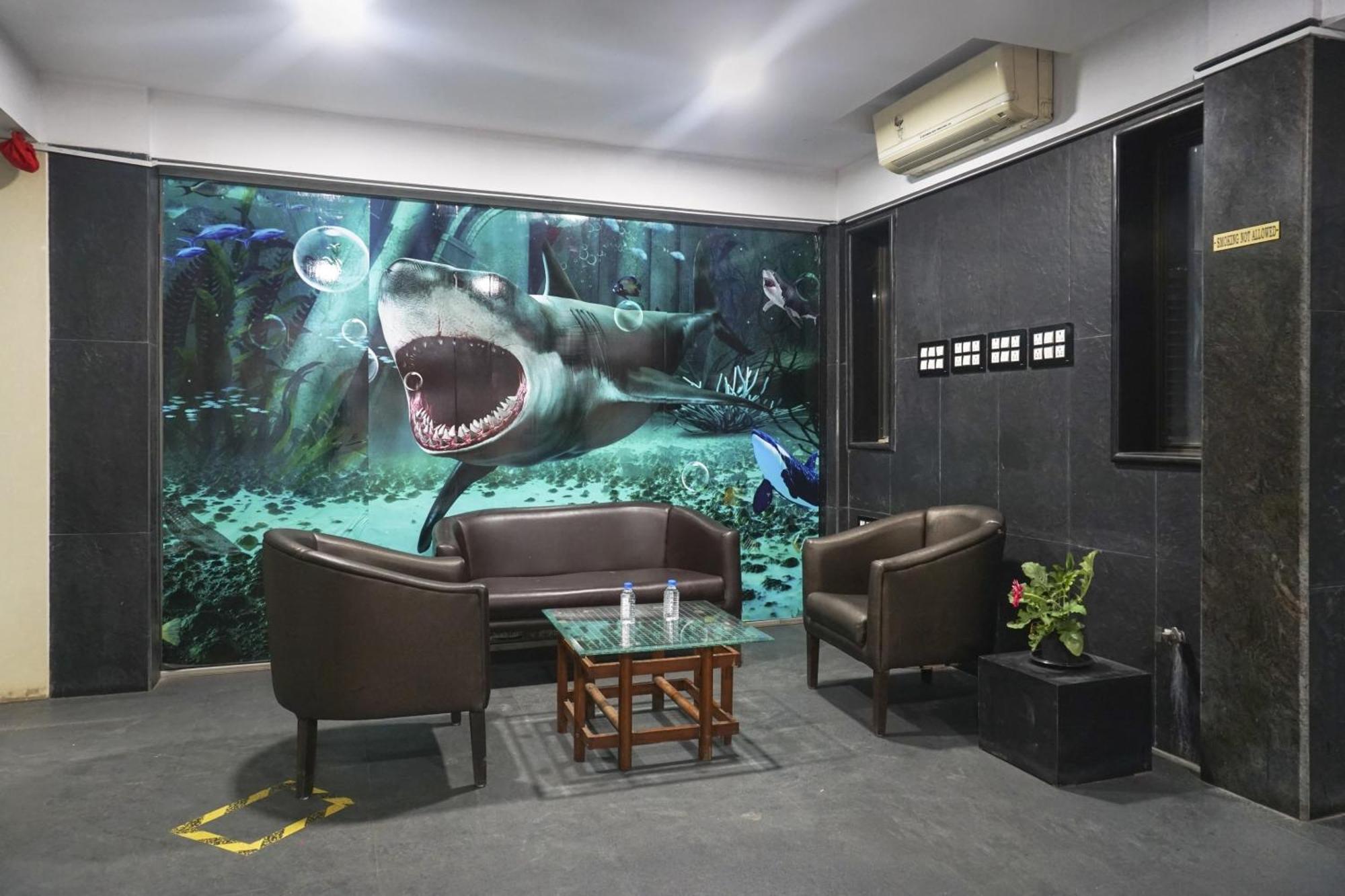 Super Townhouse Oak Sr Hotel Wakad Pune Esterno foto
