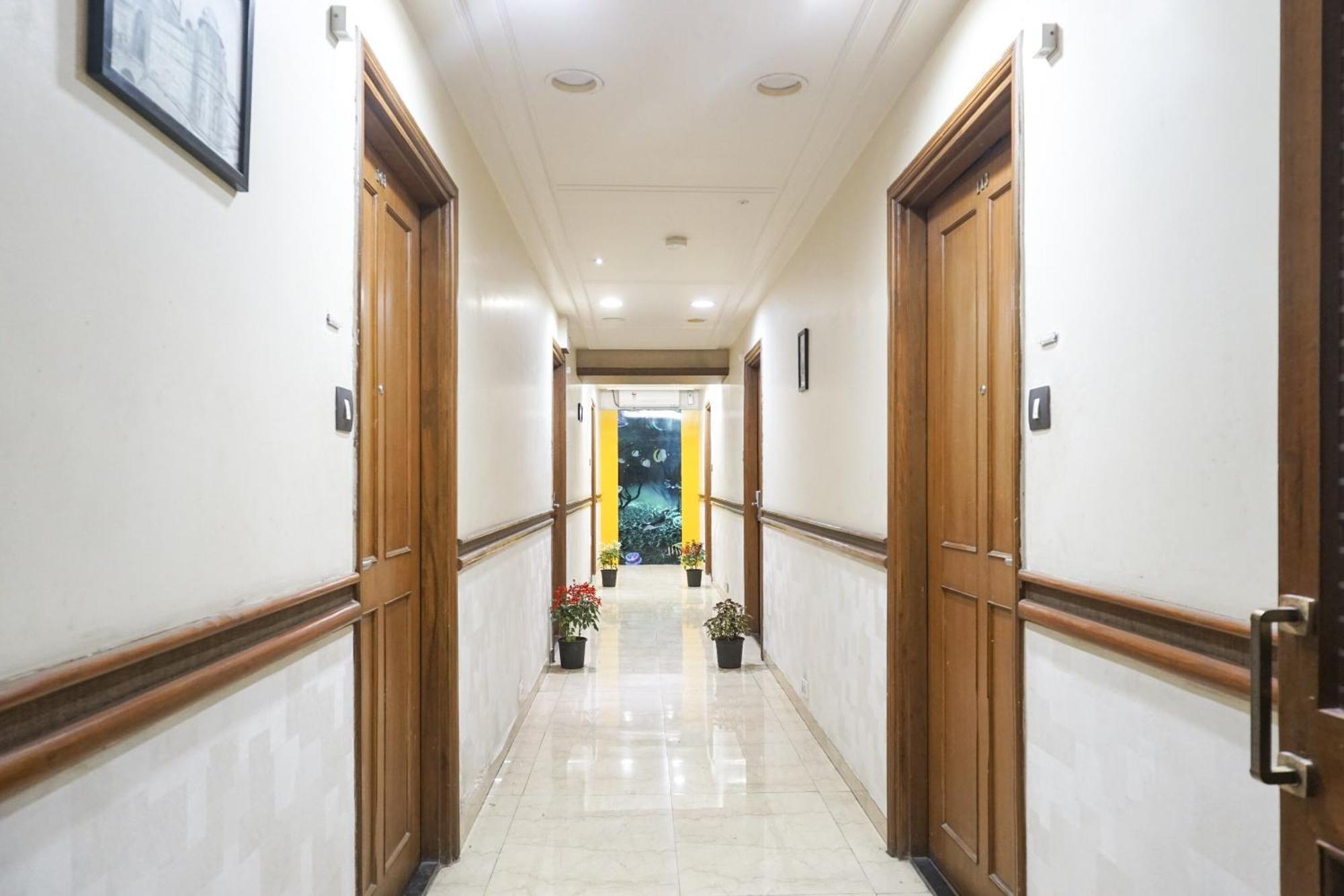 Super Townhouse Oak Sr Hotel Wakad Pune Esterno foto